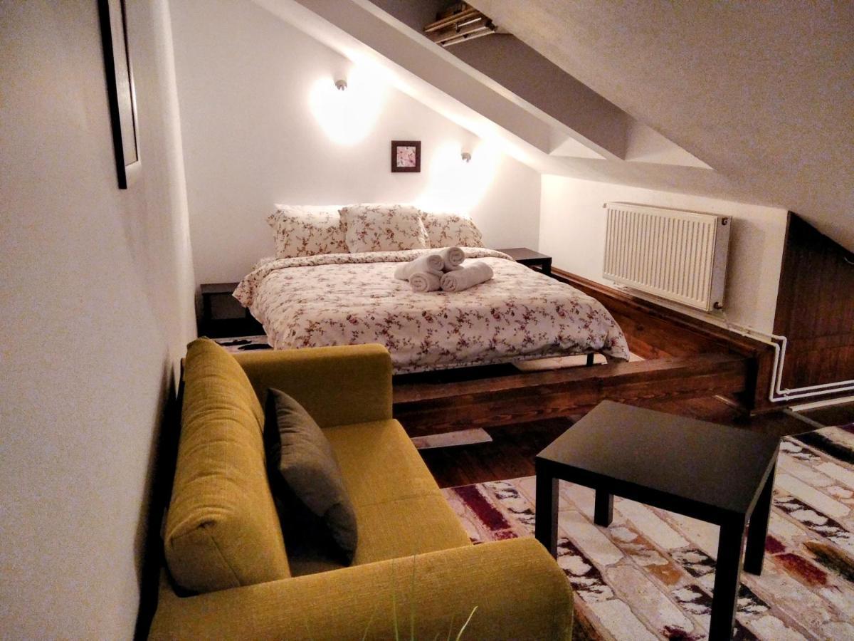 Lovely Central Apartment Brasov Exterior photo