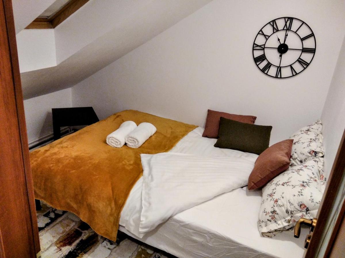Lovely Central Apartment Brasov Exterior photo