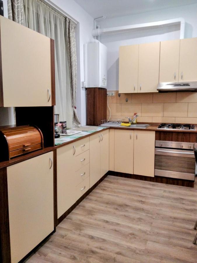 Lovely Central Apartment Brasov Exterior photo