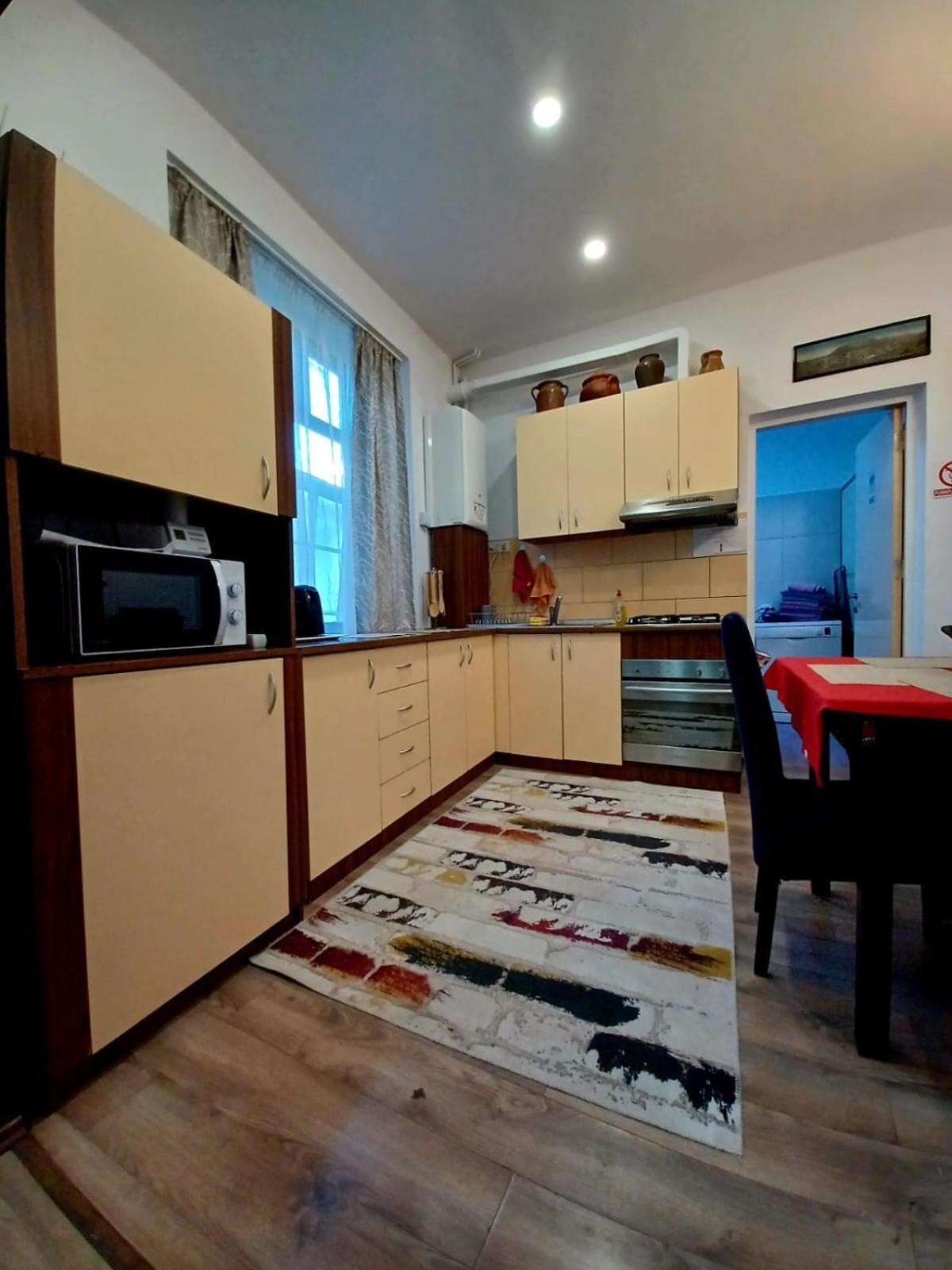 Lovely Central Apartment Brasov Exterior photo